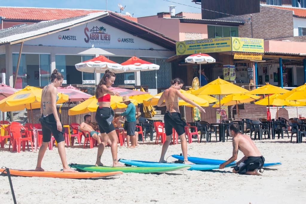 Escola de Surf Onda Tropical — foto 5