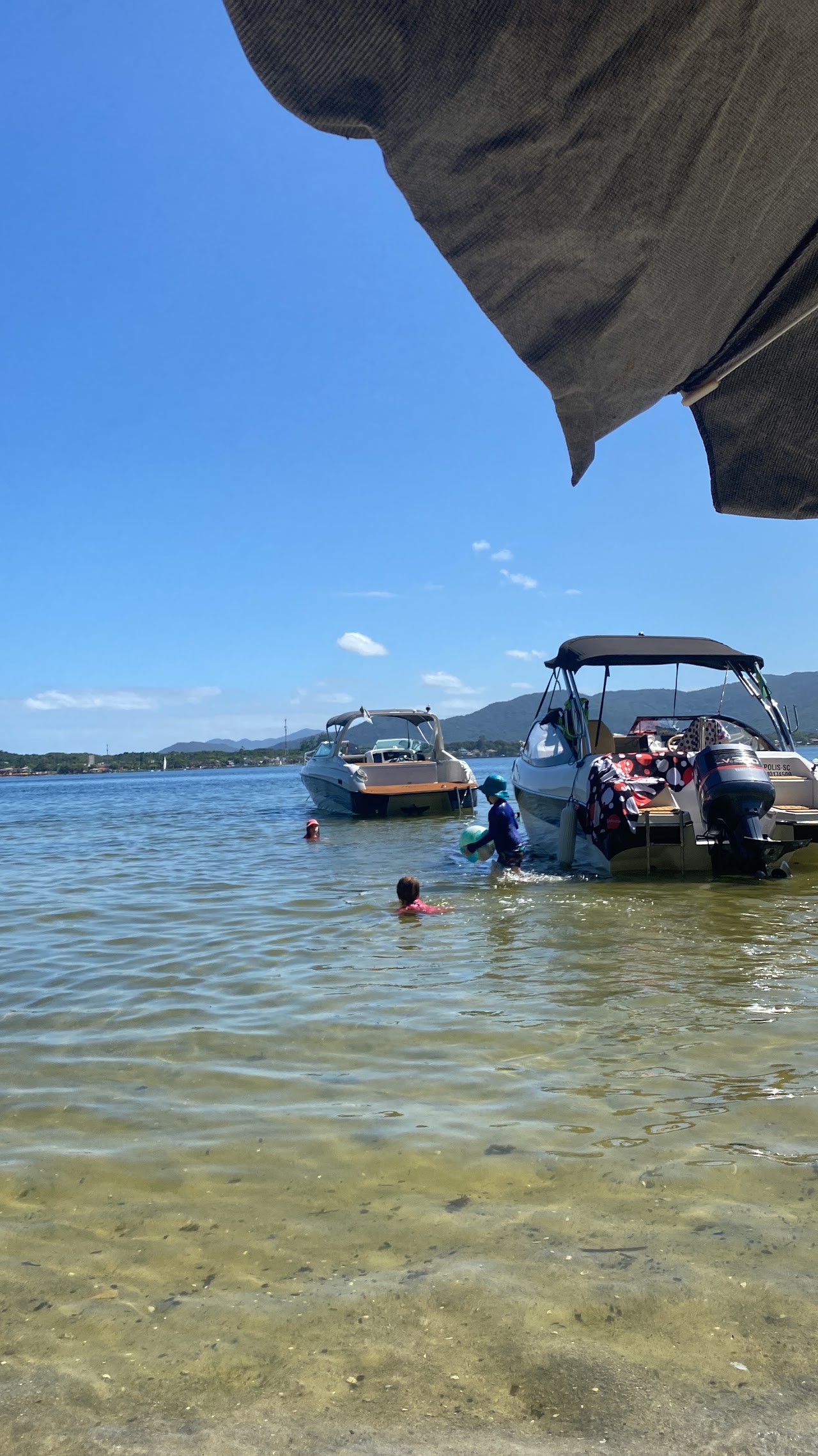 Família de Lancha - Passeio de lancha em Florianópolis — foto 5