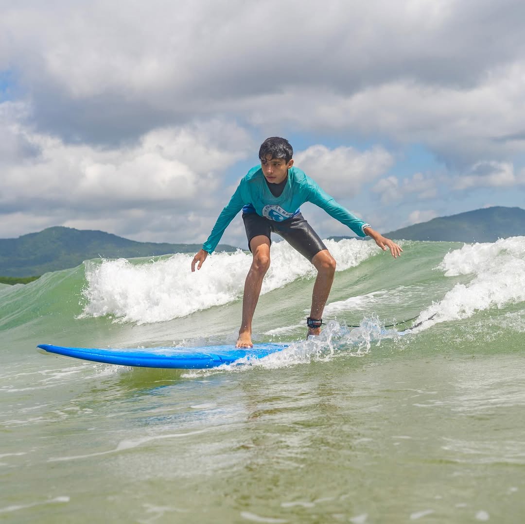 Surf De Bem - Escola de Surf na Barra da Lagoa em Florianópolis SC — foto 2